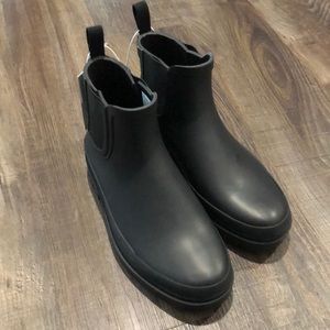 NEW:  Universal Threads-rain boots size 7